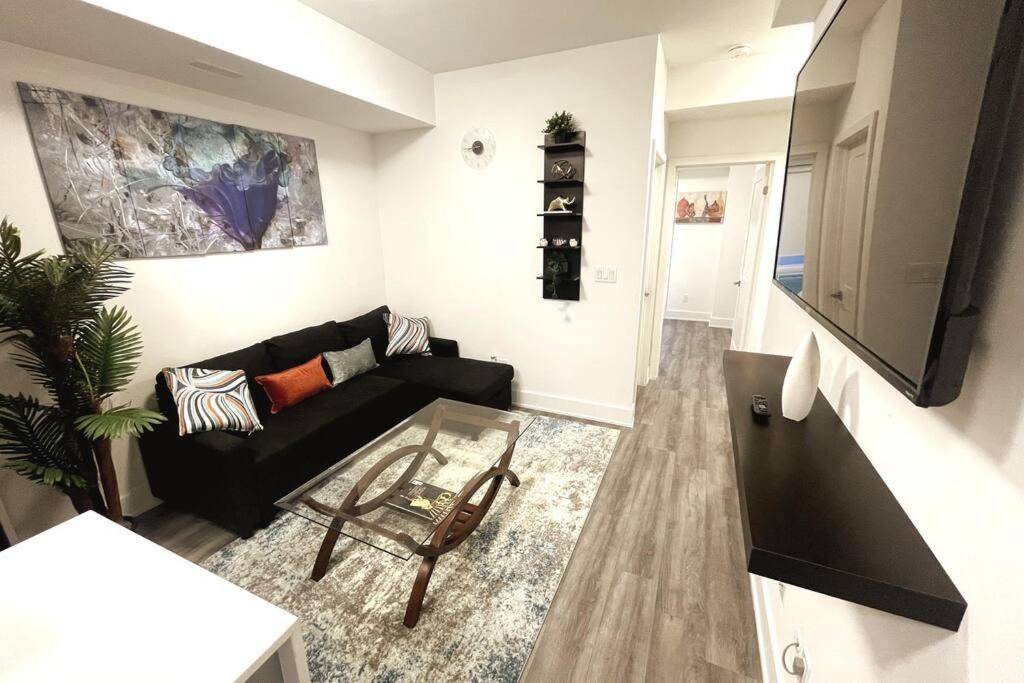 Exquisite, Bright & Modern Condo. Niagara Falls Exterior photo